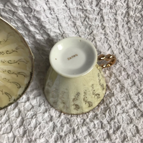 Vintage Tea Cup & Saucer made in Japan lustre wear - Picture 2 of 2